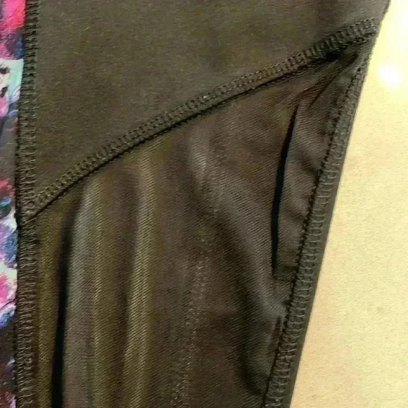 Metaphor black tights with bright pink/blue design on legs. Sz M - Picture 4 of 7